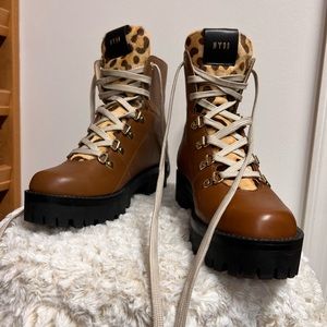 Steve Madden brown combat+winter hiker boots